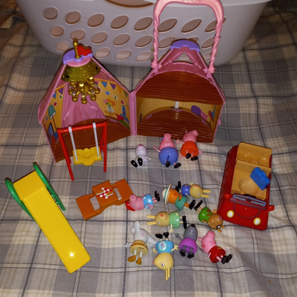 Peppa Pig "Glamping" Lot